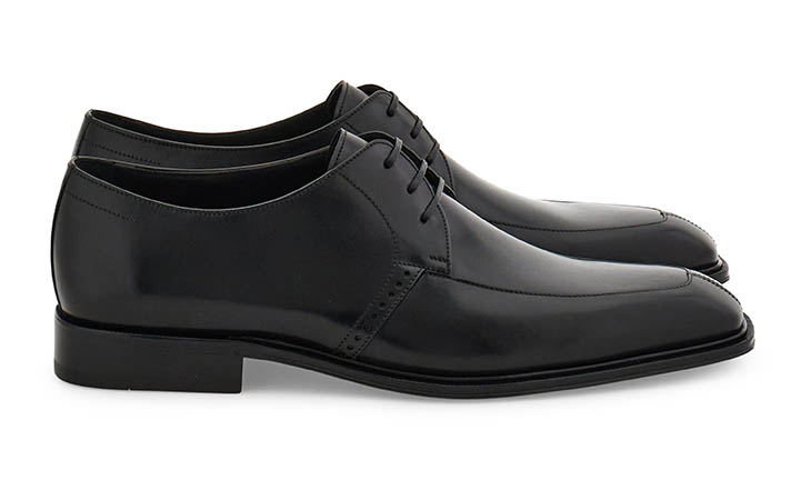 "الانطباع الأول" حملة فيراغامو لموسم ربيع وصيف 2026